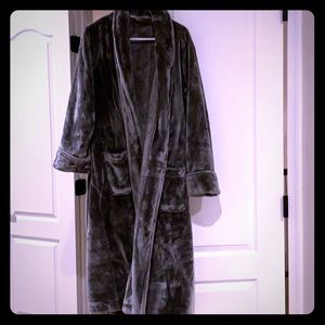 Pottery Barn Robe. Size small